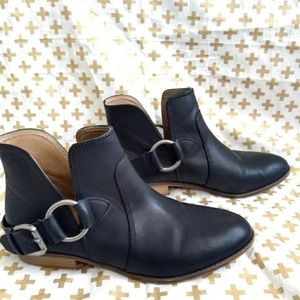 Cut out ankle Booties